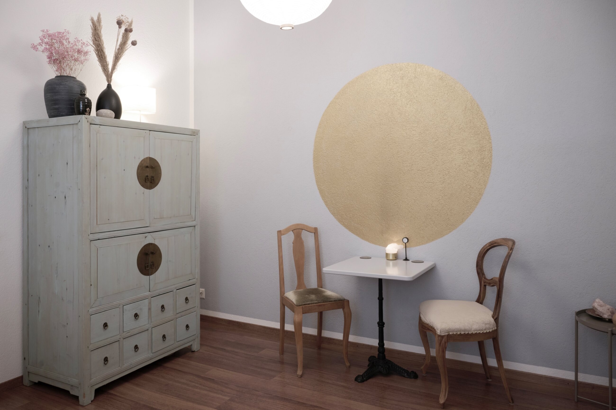 Blass_Hinten_goldiger Punkt